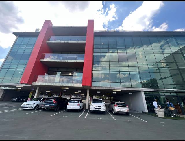 521M² OFFICE TO LET IN HYDE PARK